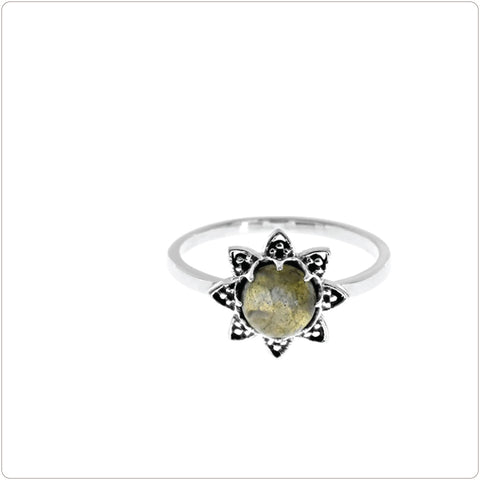 Sterling Silver Ring - Mandala Ring with Claw-Set Labradorite - Size P (7.75)