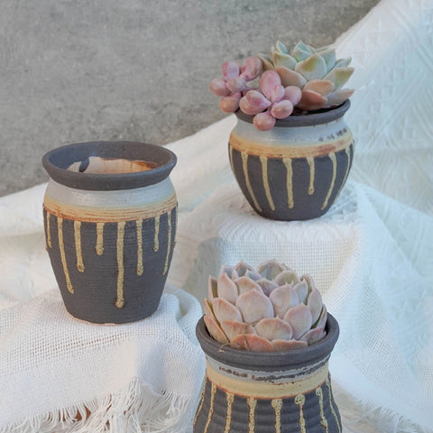 Ceramic Planter (with Drainage Hole) - Roman Style with Dripping