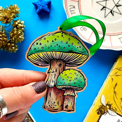 Stacey McEvoy Caunt Wood Decoration - Green Mushroom